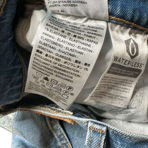 LEVIS Wedgie Icon Fit Ankle Jeans Women's Size 26 Frayed Edges Button Fly - Picture 7 of 8